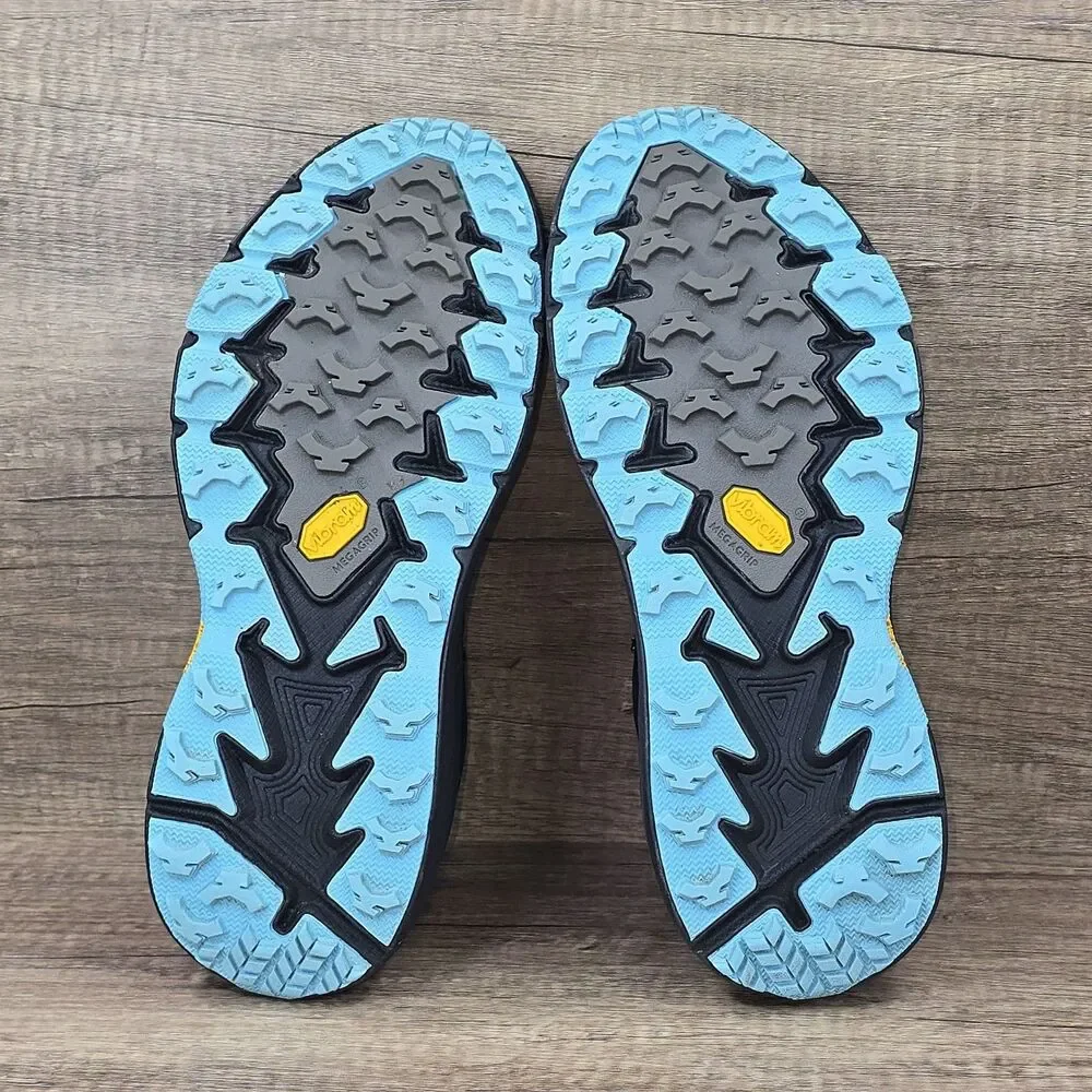 Hoka One One hoka one